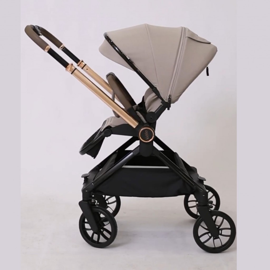 کالسکه دی 900 کرم