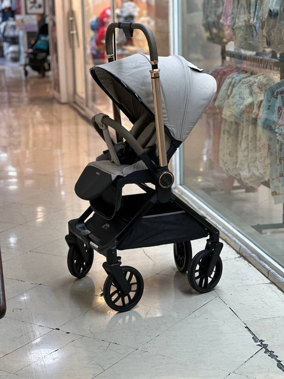 کالسکه دی 900 کرم