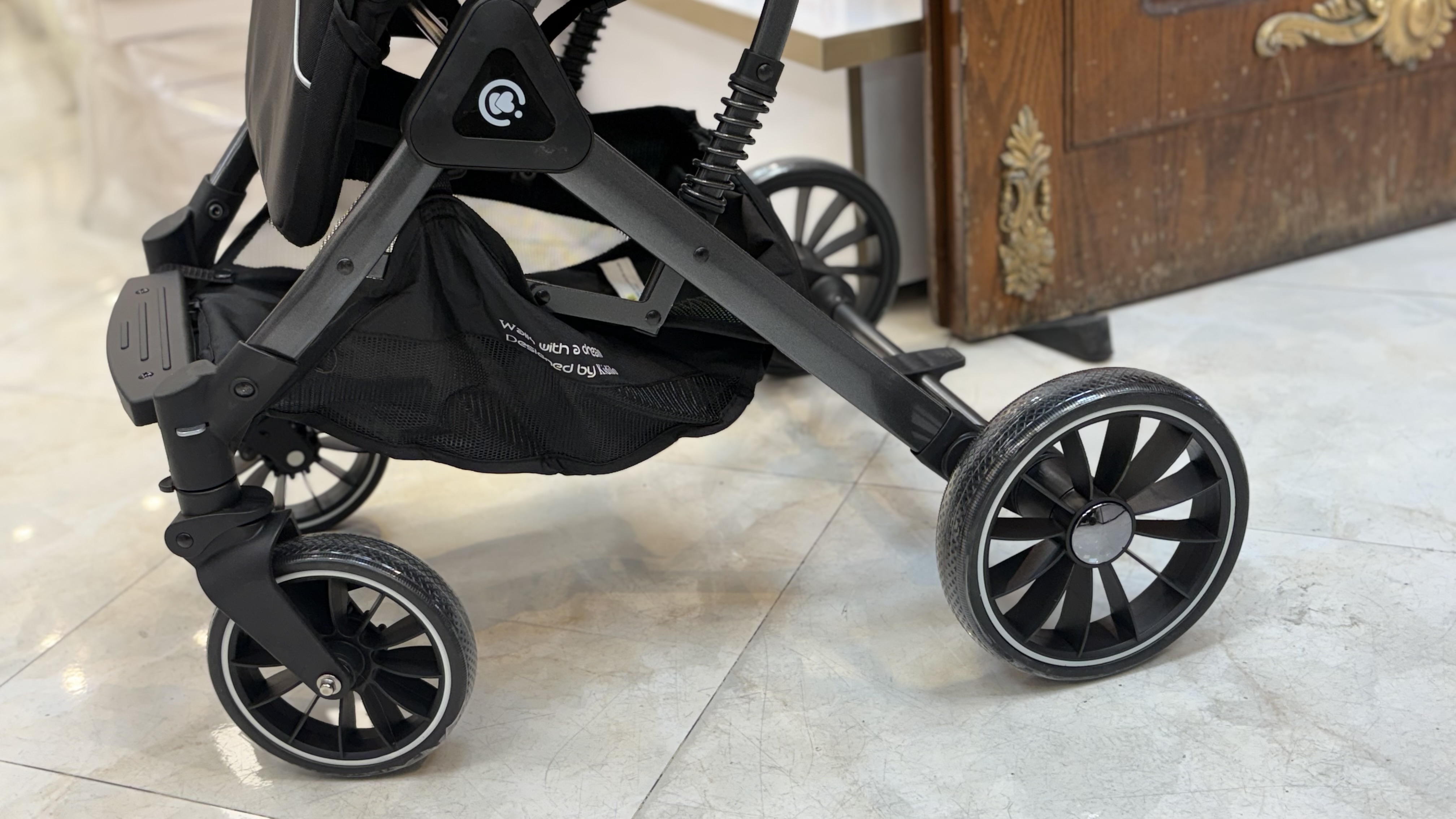 کالسکه مسافرتی کیدیلو ۵۳۵