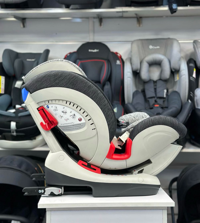 صندلی ماشین agila maeler