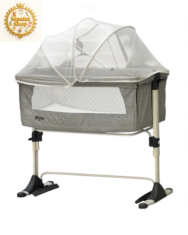 تخت کنارمادر زویه