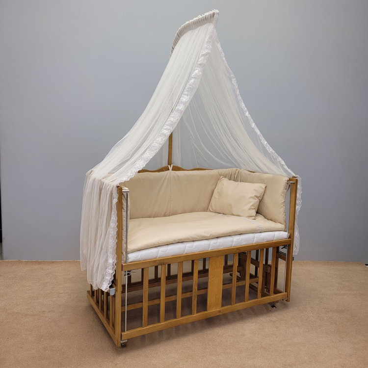 تخت کنار مادر چوبی