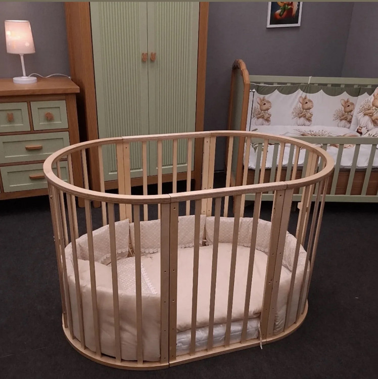 تخت و پارک چوبی